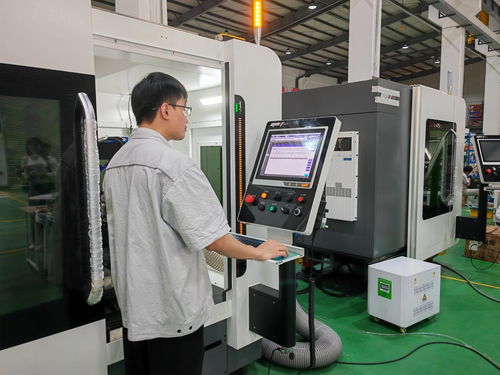 硬科技煉就“光刀”小巨人，計(jì)算機(jī)軟硬件融合創(chuàng)新為高質(zhì)量發(fā)展注入澎湃動(dòng)能